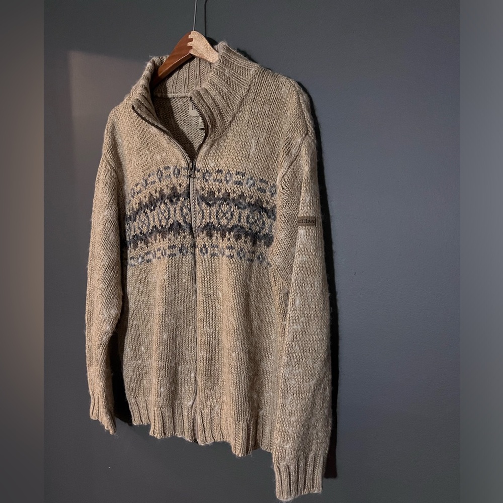 Men’s sweater
